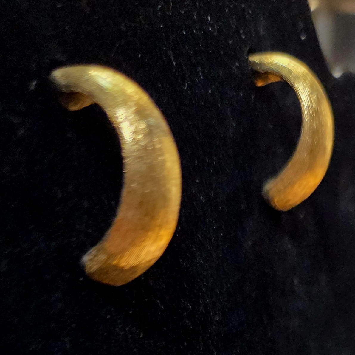 Givenchy Gold Crescent Earrings Minimalist Design 45$